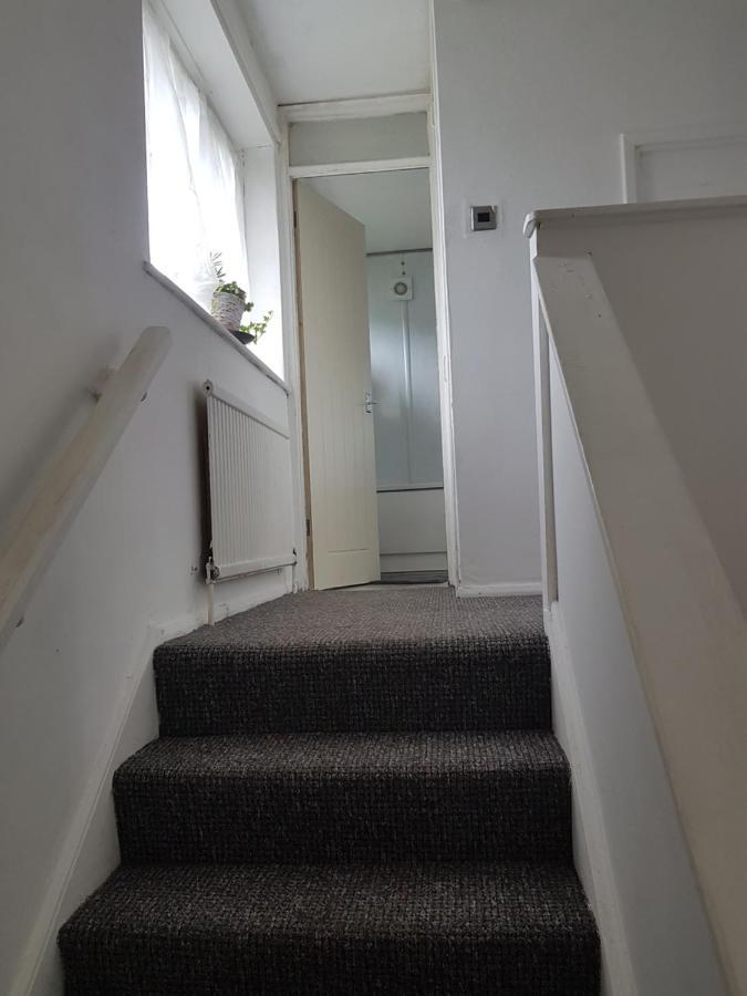 4 Mereside Walk Манчестер Экстерьер фото